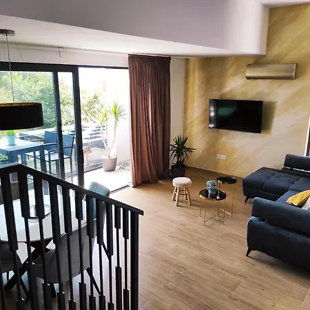 Spacious In Biograd With Sea View