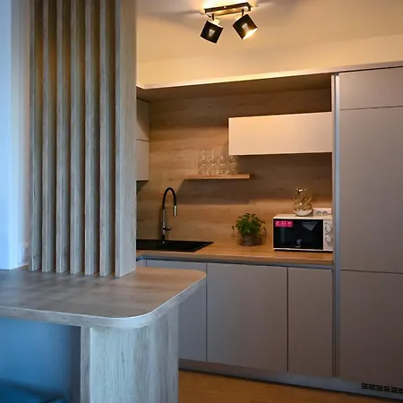Spacious In Biograd With Sea View 아파트