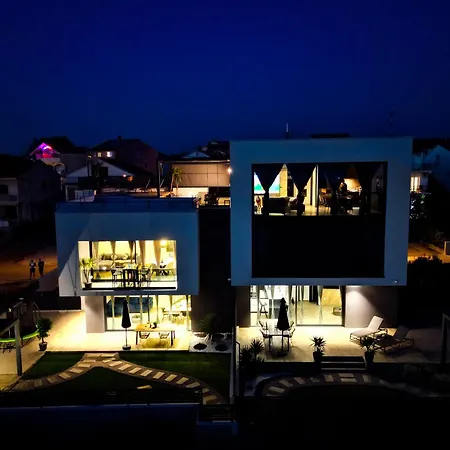 아파트 Spacious In Biograd With Sea View
