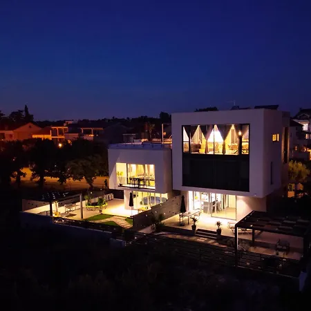 Apartment Spacious In Biograd With Sea View *