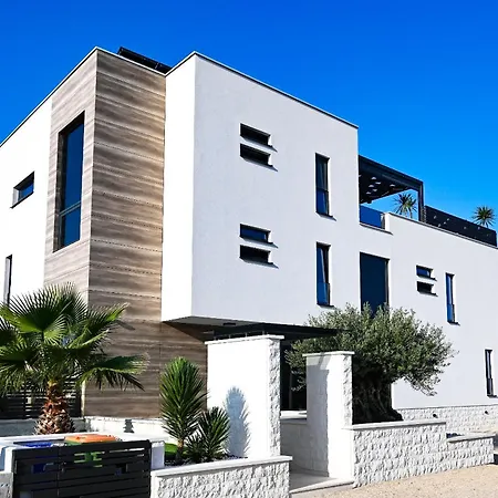 Spacious In Biograd With Sea View *