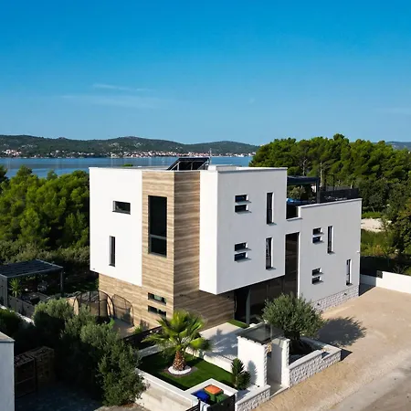 아파트 Spacious In Biograd With Sea View