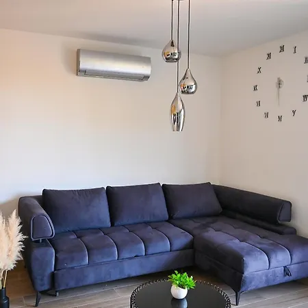 아파트 Spacious In Biograd With Sea View