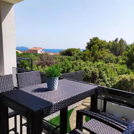Spacious In Biograd With Sea View * Biograd Na Moru